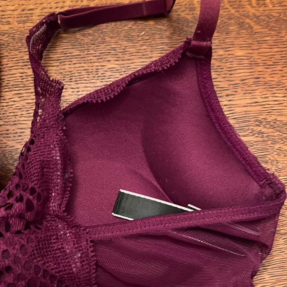 Victoria Secret Bombshell bra. - Picture 9 of 12